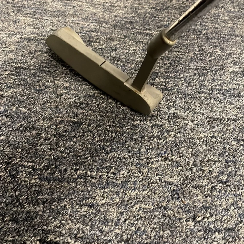 Putter - Picture 3 of 3